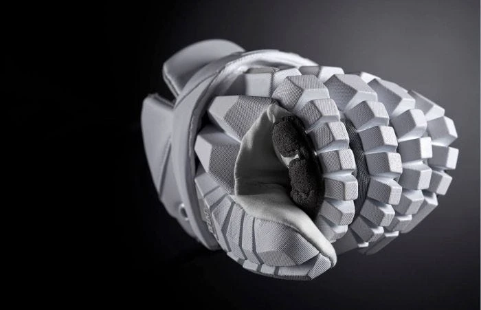 STX Surgeon RZR Lacrosse Gloves 5 STX Surgeon RZR Lacrosse Gloves - Image 3